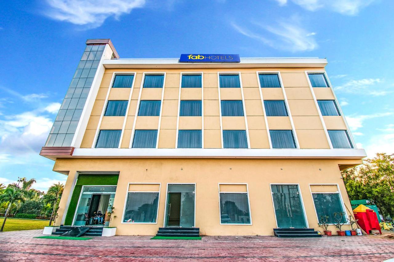Fabhotel Amrit Greens Indore Airport Dış mekan fotoğraf