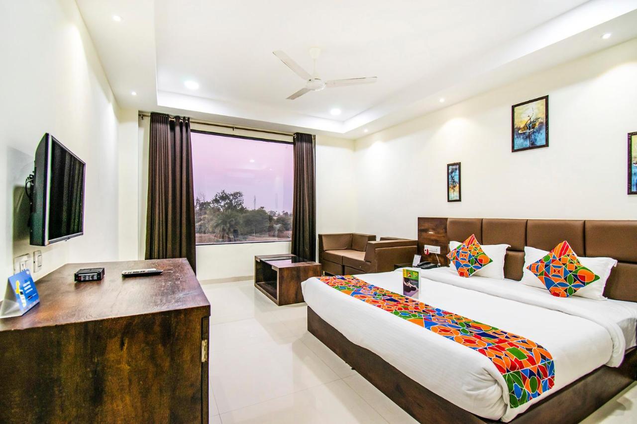 Fabhotel Amrit Greens Indore Airport Dış mekan fotoğraf